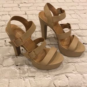 Loran Conrad beige heels 8.5 NWOT
